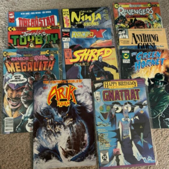 Lot of 11 Comic Books - Picture 1 of 1